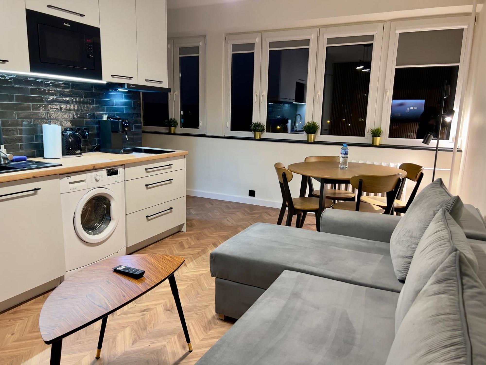 Apartament Dworcowa Lägenhet Konin  Exteriör bild